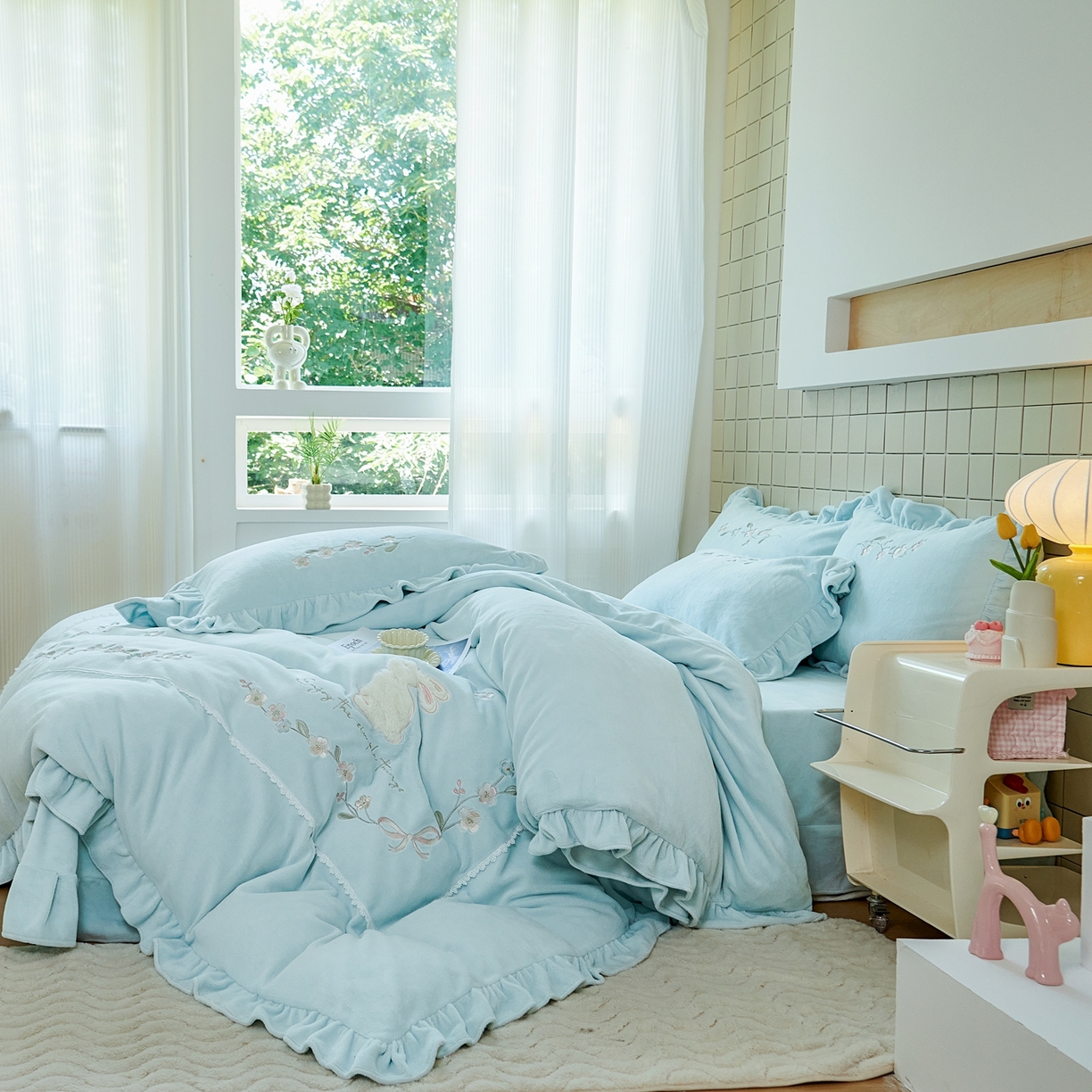 91家纺网 家纺一手货源 找家纺 优姿家纺 2025新款11斤全消光韩版贴布绣保暖四件套- 茱迪 海湾蓝