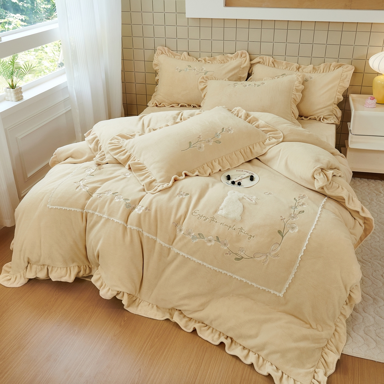 91家纺网 家纺一手货源 找家纺 优姿家纺 2025新款11斤全消光韩版贴布绣保暖四件套- 茱迪 柠檬黄