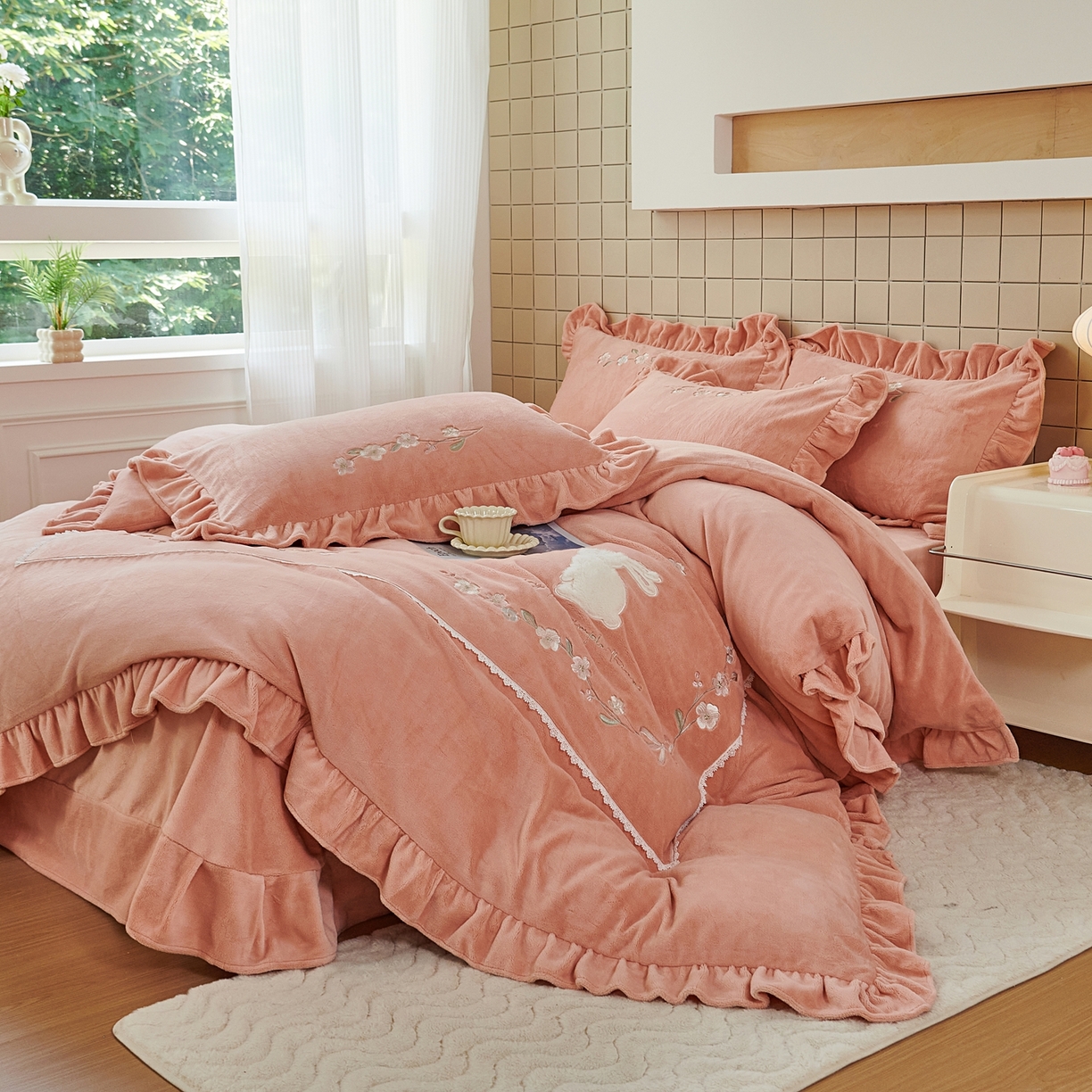 91家纺网 家纺一手货源 找家纺 优姿家纺 2025新款11斤全消光韩版贴布绣保暖四件套- 茱迪 西柚桔