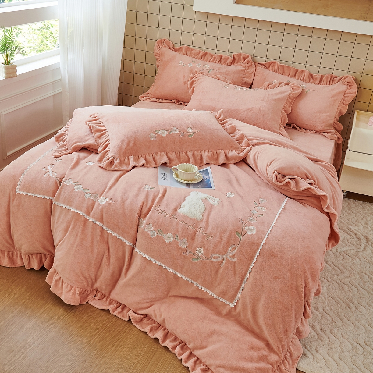 91家纺网 家纺一手货源 找家纺 优姿家纺 2025新款11斤全消光韩版贴布绣保暖四件套- 茱迪 西柚桔