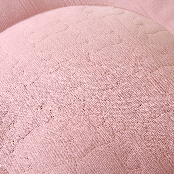 91家纺网 家纺一手货源 找家纺 金牛枕芯 2025新款贴布绣儿童枕芯枕头亲肤舒适安抚儿童枕 小奶熊-粉色