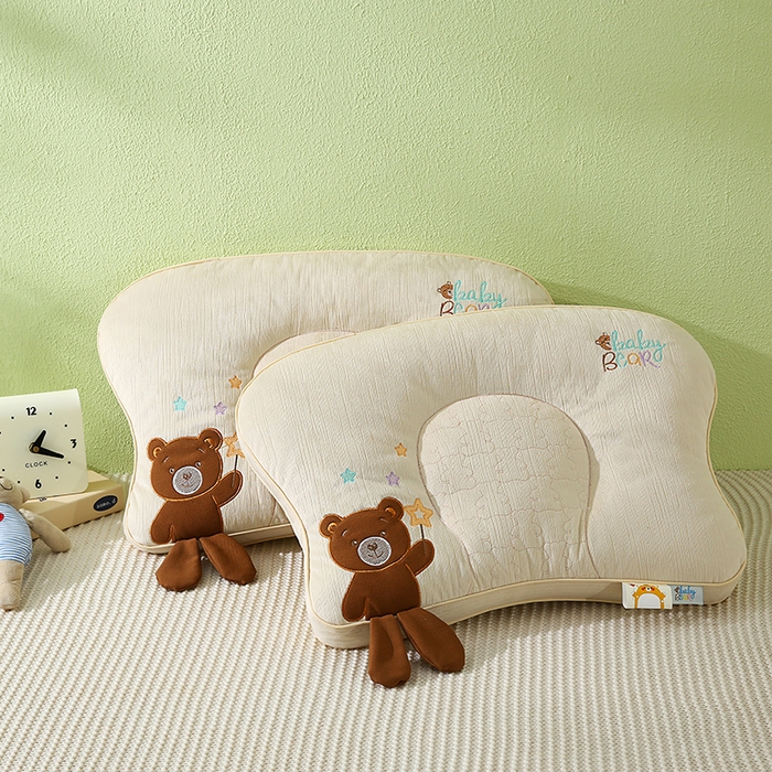 91家纺网 家纺一手货源 找家纺 金牛枕芯 2025新款贴布绣儿童枕芯枕头亲肤舒适安抚儿童枕 小奶熊-米色