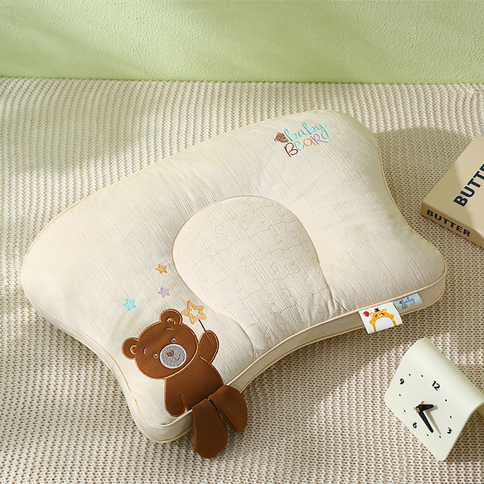 91家纺网 家纺一手货源 找家纺 金牛枕芯 2025新款贴布绣儿童枕芯枕头亲肤舒适安抚儿童枕 小奶熊-米色