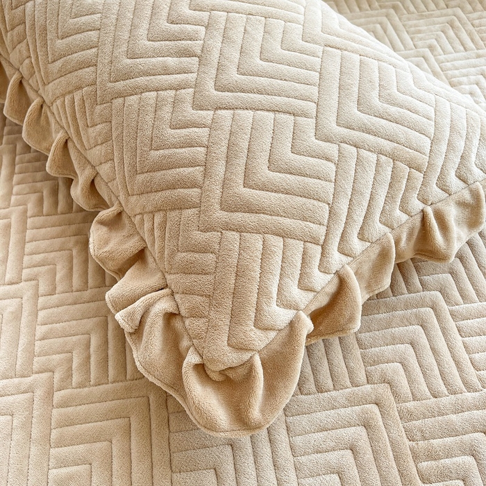 91家纺网 家纺一手货源 找家纺 家之硕家纺2025秋冬款多功能牛奶绒可拆卸式床笠床裙 奶咖