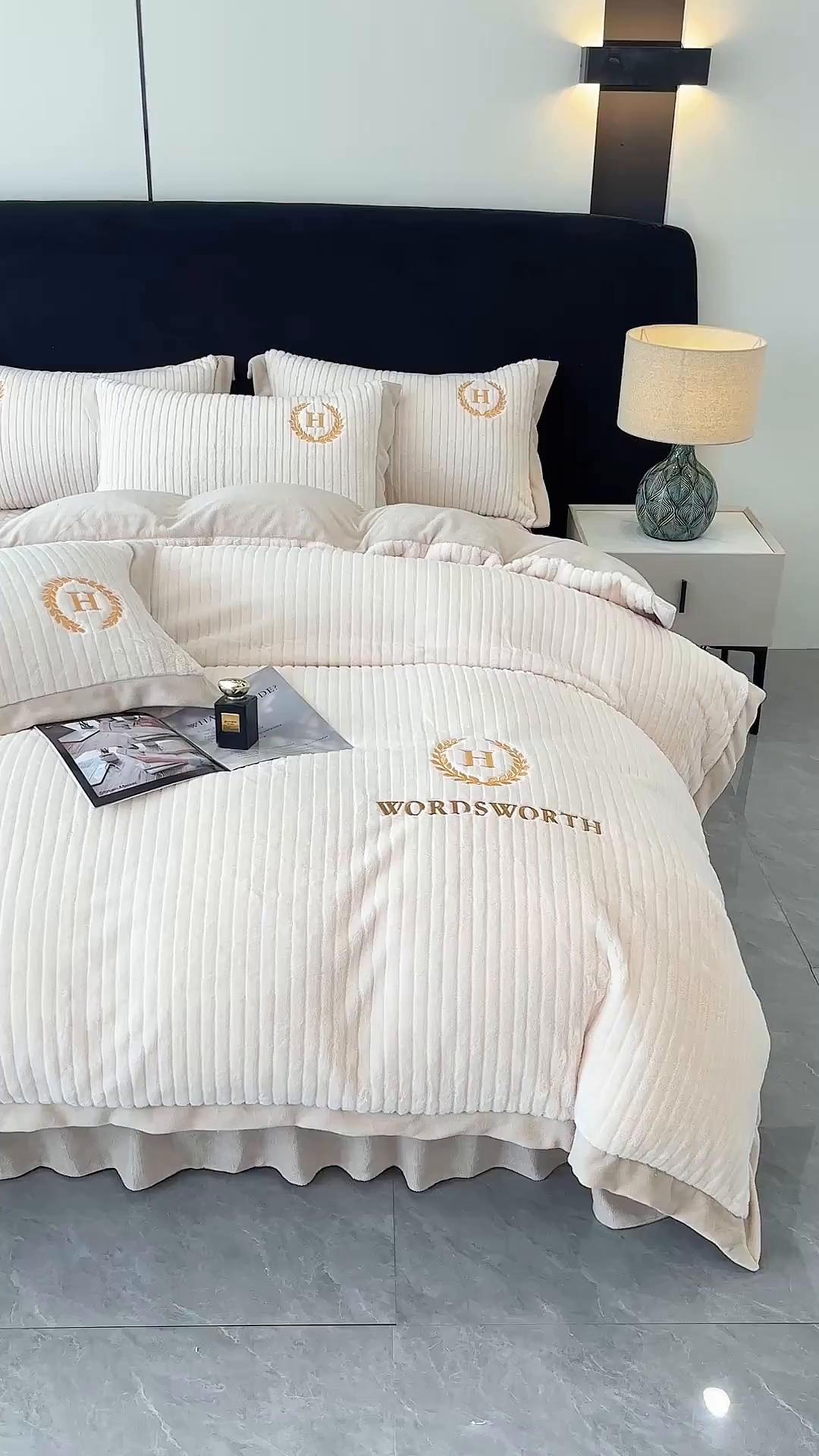 91家纺网 家纺一手货源 找家纺 金艾草 2025新款纯色兔毛宽边刺绣床盖款四件套【工艺款】-铂爵 铂爵-米咖