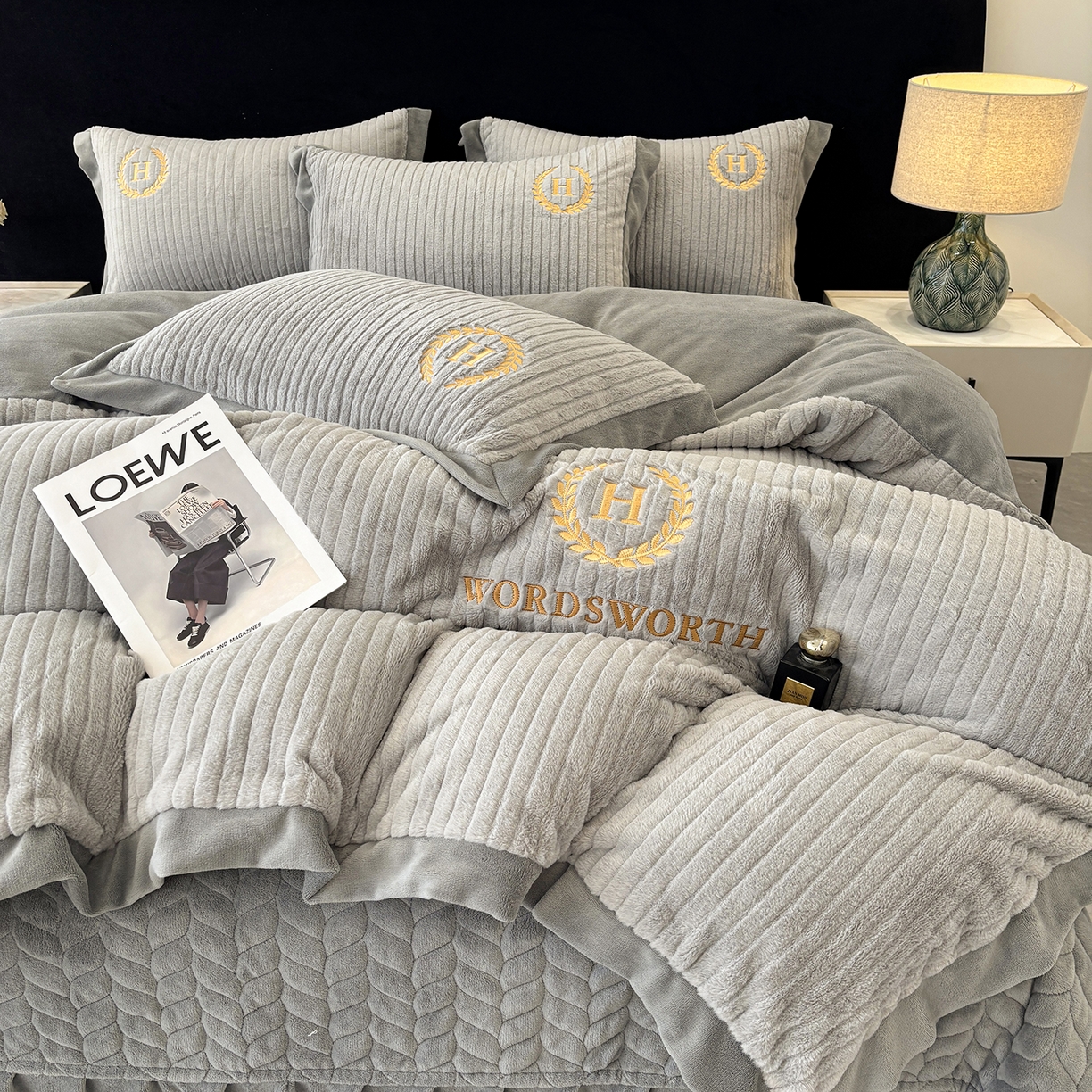 金艾草 2025新款纯色兔毛宽边刺绣床盖款四件套【工艺款】-铂爵 铂爵+灰