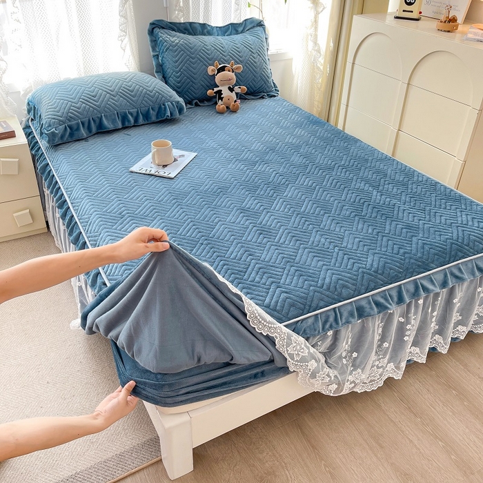 91家纺网 家纺一手货源 找家纺 家之硕 2025秋冬款多功能牛奶绒可拆卸式床笠床裙四件套 蓝灰色