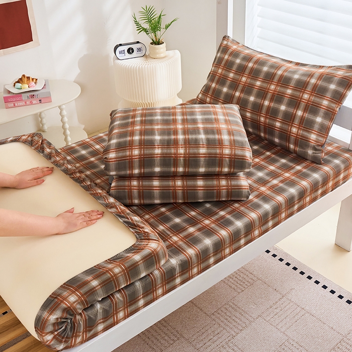 91家纺网 家纺一手货源 找家纺 卢赛尔 2025新款简约格子水洗学生季学生宿舍三件套 复古-棕
