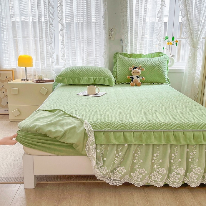 91家纺网 家纺一手货源 找家纺 家之硕 2025秋冬款多功能牛奶绒可拆卸式床笠床裙四件套 抹茶绿