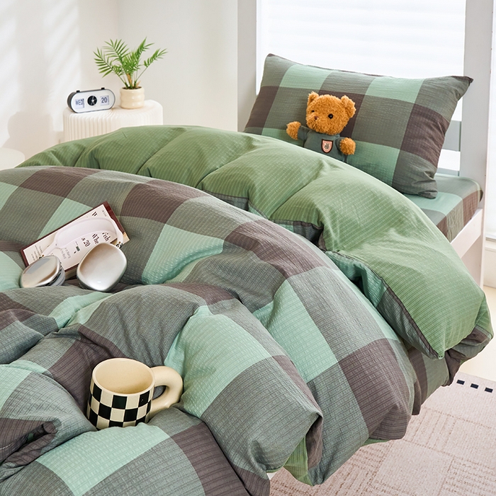 91家纺网 家纺一手货源 找家纺 卢赛尔 2025新款简约格子水洗学生季学生宿舍三件套 赫本-绿