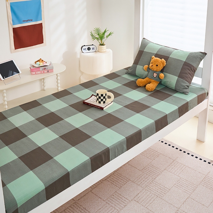 91家纺网 家纺一手货源 找家纺 卢赛尔 2025新款简约格子水洗学生季学生宿舍三件套 赫本-绿