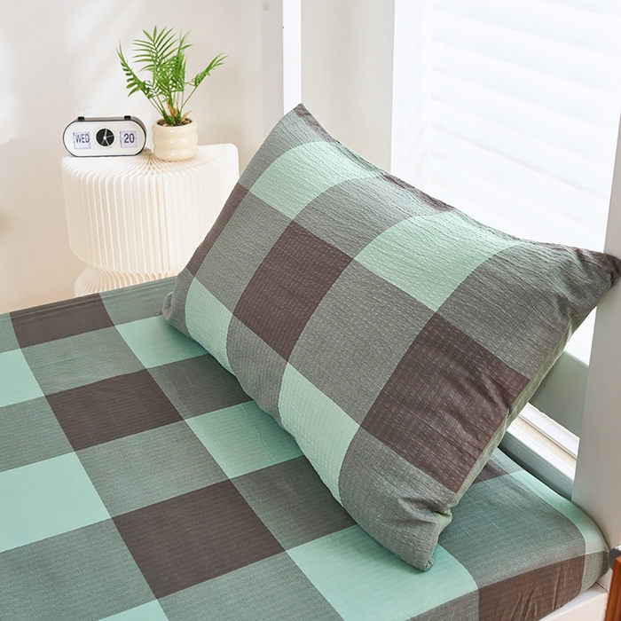 91家纺网 家纺一手货源 找家纺 卢赛尔 2025新款简约格子水洗学生季学生宿舍三件套 赫本-绿