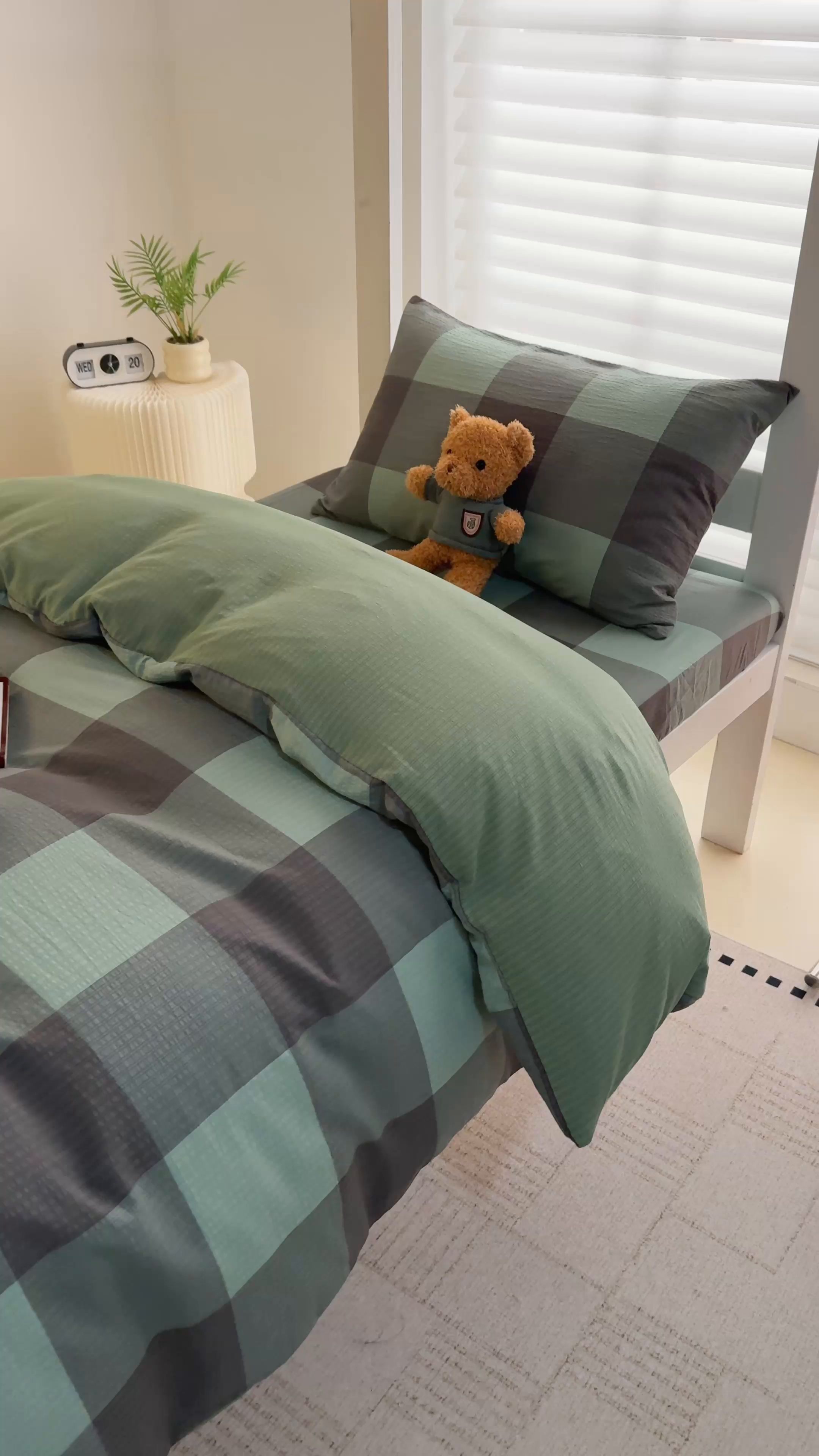 91家纺网 家纺一手货源 找家纺 卢赛尔 2025新款简约格子水洗学生季学生宿舍三件套 赫本-绿
