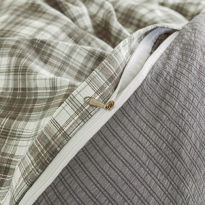 91家纺网 家纺一手货源 找家纺 卢赛尔 2025新款简约格子水洗学生季学生宿舍三件套 简爱-棕