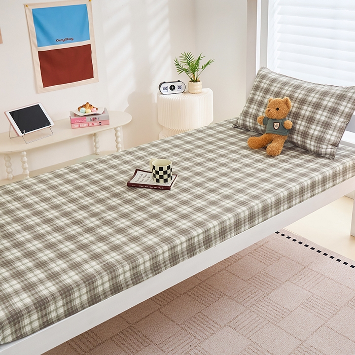 91家纺网 家纺一手货源 找家纺 卢赛尔 2025新款简约格子水洗学生季学生宿舍三件套 简爱-棕