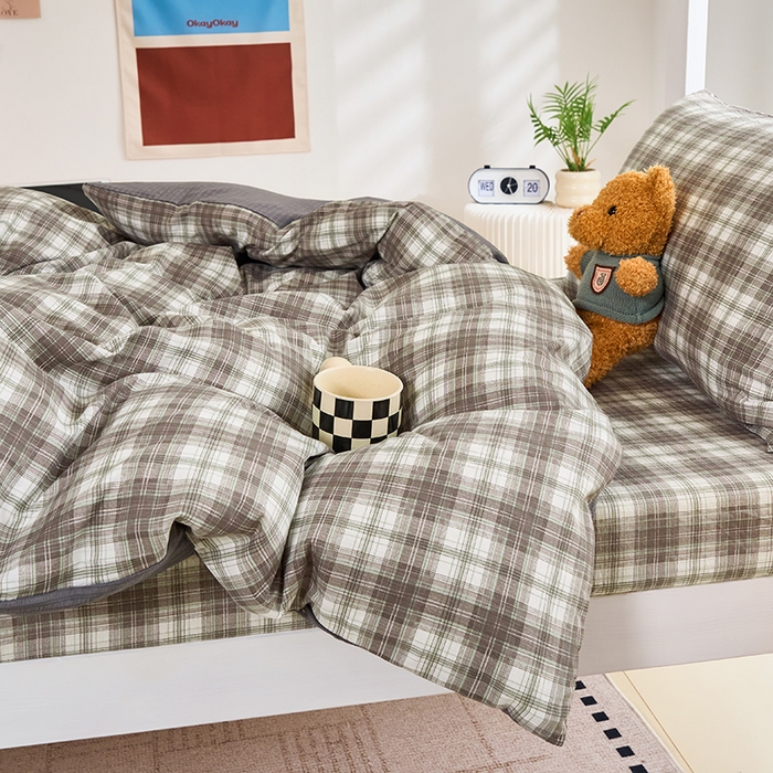 91家纺网 家纺一手货源 找家纺 卢赛尔 2025新款简约格子水洗学生季学生宿舍三件套 简爱-棕
