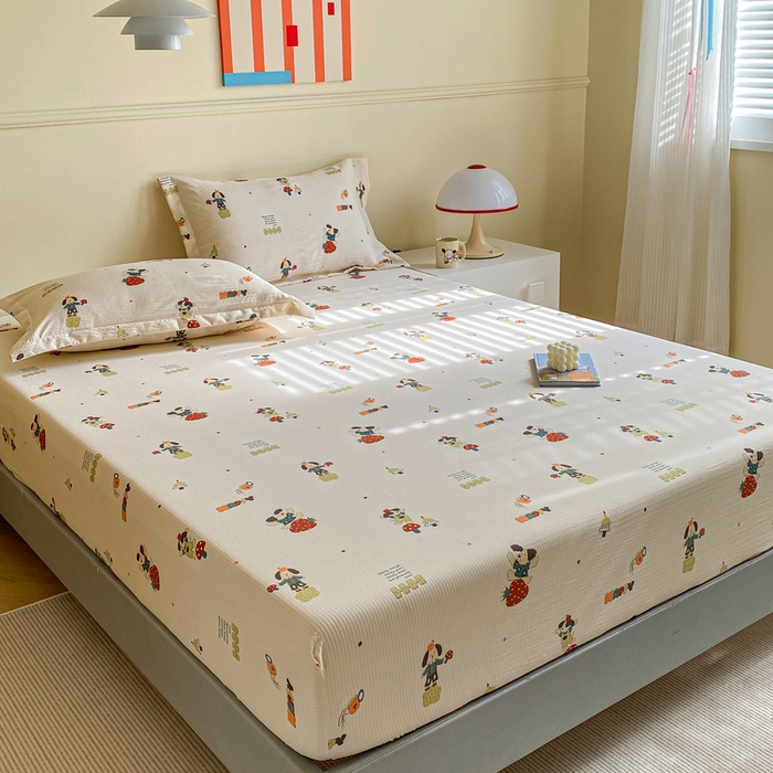 91家纺网 家纺一手货源 找家纺 恬澳家纺 2025新款A类印花泡泡棉床笠-场景一 布丁狗