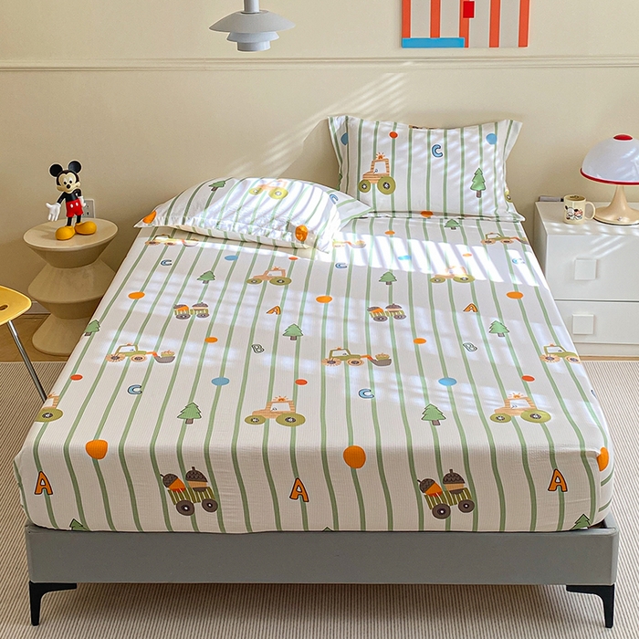 91家纺网 家纺一手货源 找家纺 恬澳家纺 2025新款A类印花泡泡棉床笠-场景一 工程车队