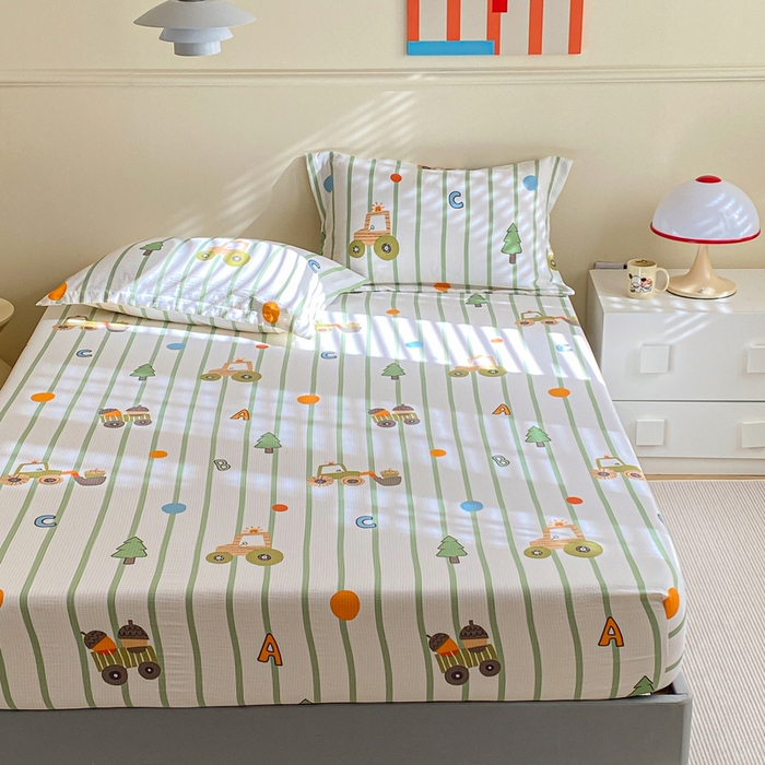 91家纺网 家纺一手货源 找家纺 恬澳家纺 2025新款A类印花泡泡棉床笠-场景一 工程车队