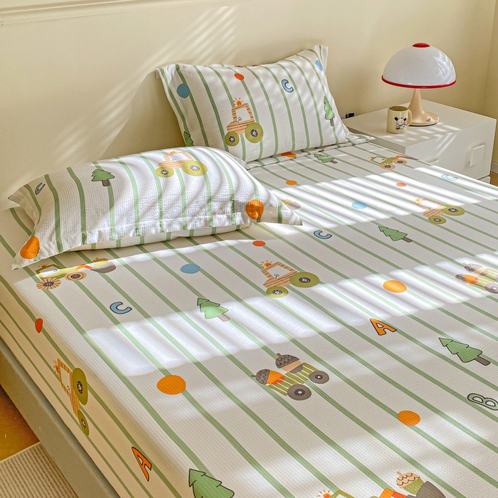 91家纺网 家纺一手货源 找家纺 恬澳家纺 2025新款A类印花泡泡棉床笠-场景一 工程车队