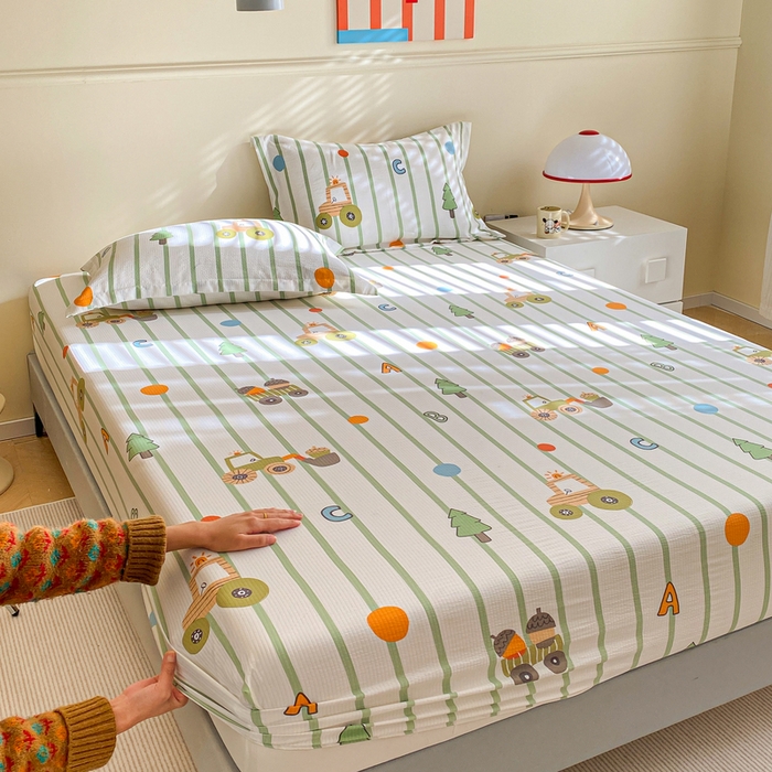 91家纺网 家纺一手货源 找家纺 恬澳家纺 2025新款A类印花泡泡棉床笠-场景一 工程车队