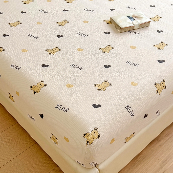 91家纺网 家纺一手货源 找家纺 恬澳家纺 2025新款A类印花泡泡棉床笠-场景二 彼得熊