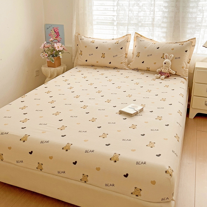 91家纺网 家纺一手货源 找家纺 恬澳家纺 2025新款A类印花泡泡棉床笠-场景二 彼得熊