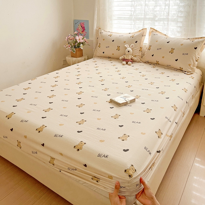 91家纺网 家纺一手货源 找家纺 恬澳家纺 2025新款A类印花泡泡棉床笠-场景二 彼得熊