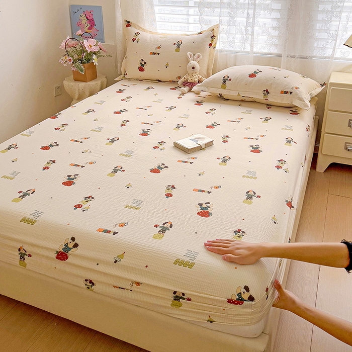 91家纺网 家纺一手货源 找家纺 恬澳家纺 2025新款A类印花泡泡棉床笠-场景二 布丁狗