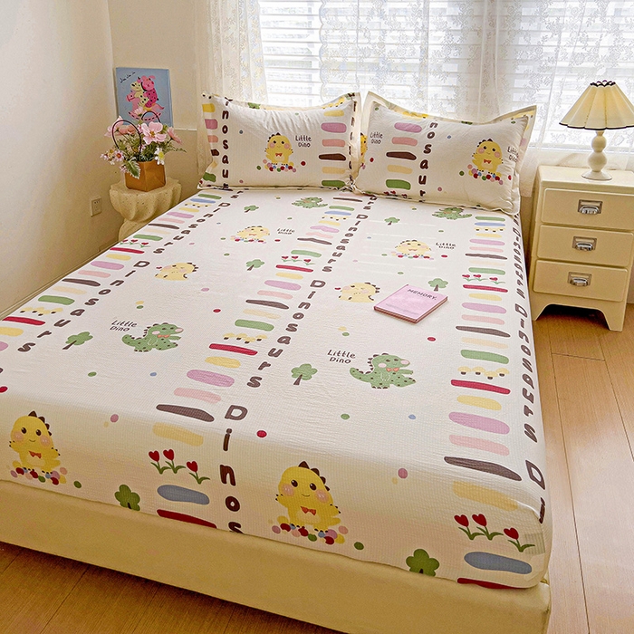 91家纺网 家纺一手货源 找家纺 恬澳家纺 2025新款A类印花泡泡棉床笠-场景二 恐龙宝贝