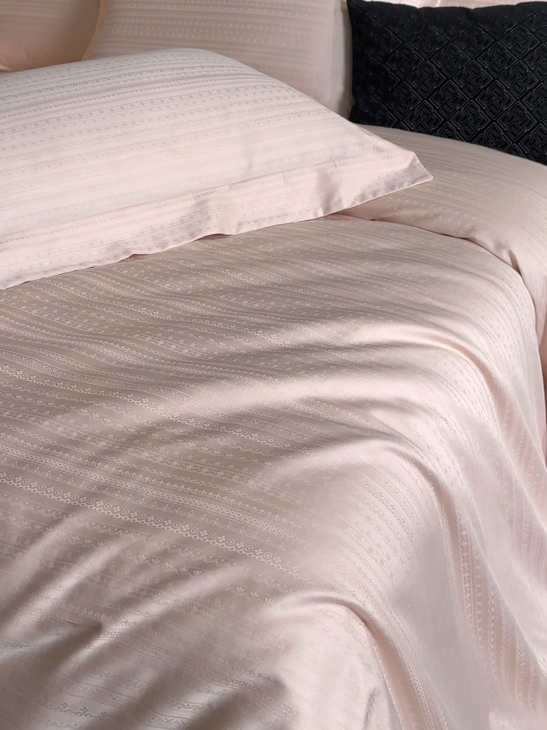 91家纺网 家纺一手货源 找家纺 舒慕家纺 2025新款亲肤舒适高端100S长绒棉纯棉银丝提花四件套 若初016