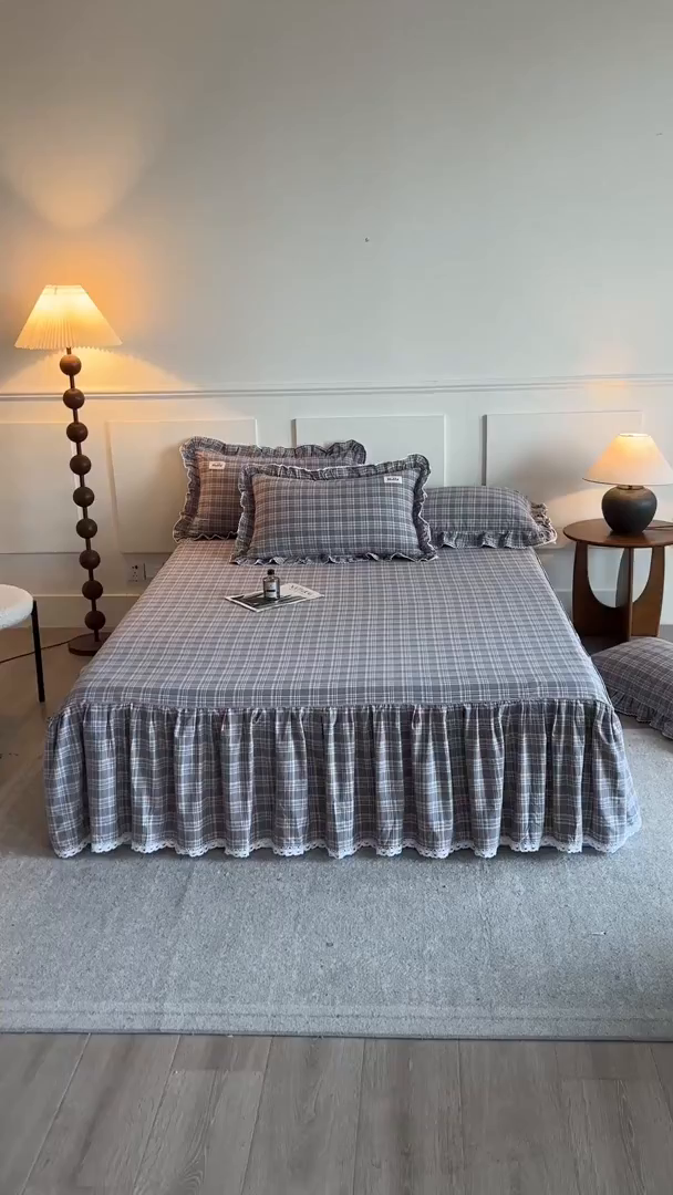 91家纺网 家纺一手货源 找家纺 缦彩 2025新款纯棉水洗棉床裙床罩单件全棉防滑防尘保护套床单三件套 艾米-兰