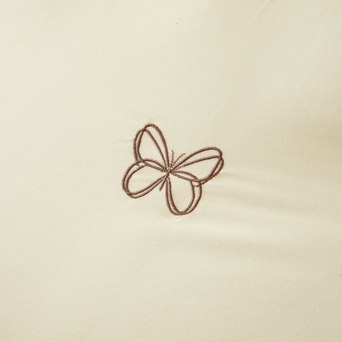 91家纺网 家纺一手货源 找家纺 维洋家纺 2025新款双层纱云感刺绣大豆被被子被芯 奶咖蝴蝶