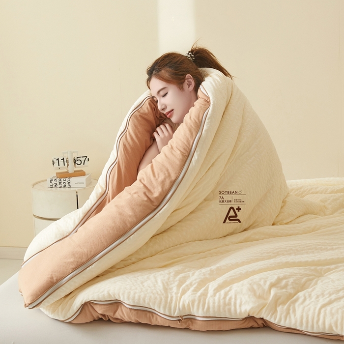 91家纺网 家纺一手货源 找家纺 维洋家纺 2025新款泡泡纱大豆被被子被芯 米黄+岩石棕