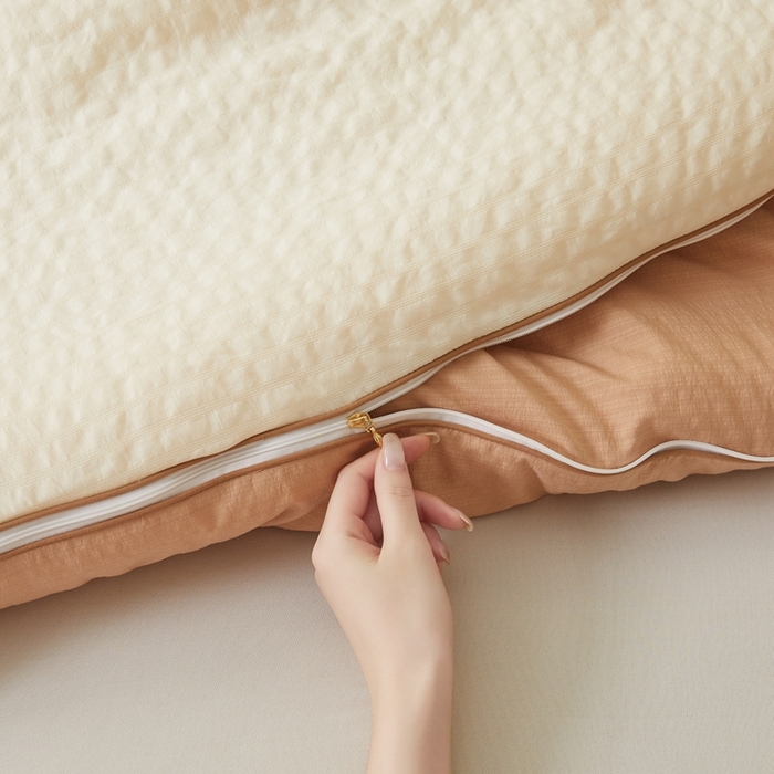 91家纺网 家纺一手货源 找家纺 维洋家纺 2025新款泡泡纱大豆被被子被芯 米黄+岩石棕