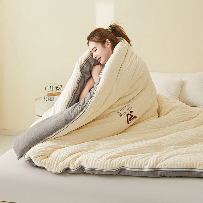 91家纺网 家纺一手货源 找家纺 维洋家纺 2025新款泡泡纱大豆被被子被芯 米黄+月影灰