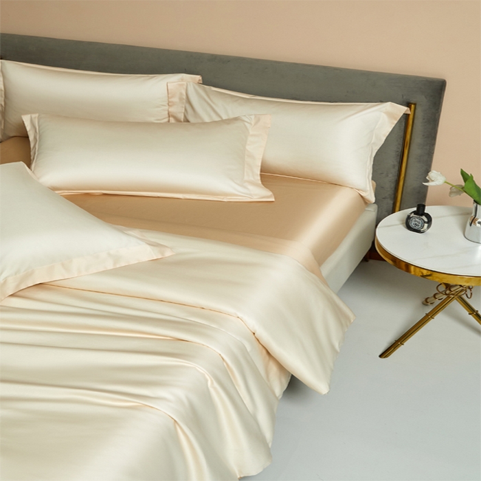 91家纺网 家纺一手货源 找家纺 柔觉家纺 2025新款100支长绒棉A类纯色双拼素色全棉四件套 香草色＆奶酪黄