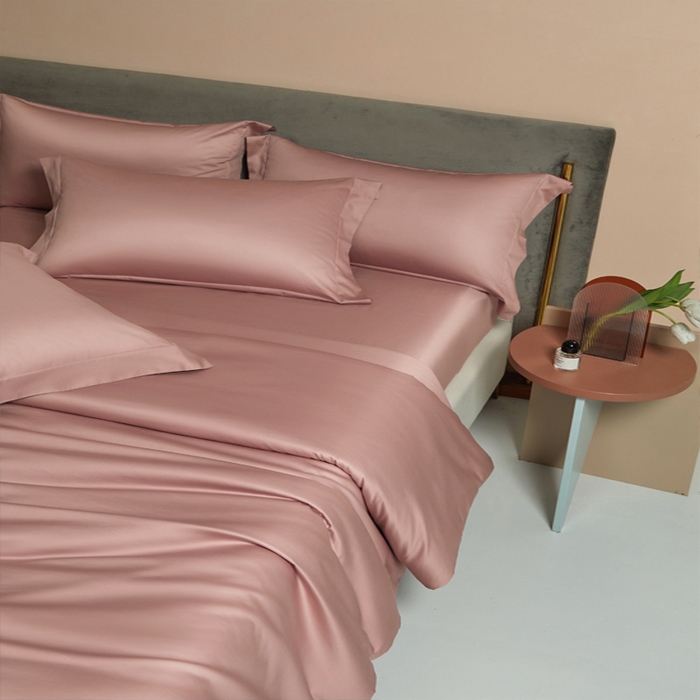 91家纺网 家纺一手货源 找家纺 柔觉家纺 2025新款100支长绒棉A类纯色双拼素色全棉四件套 海棠色