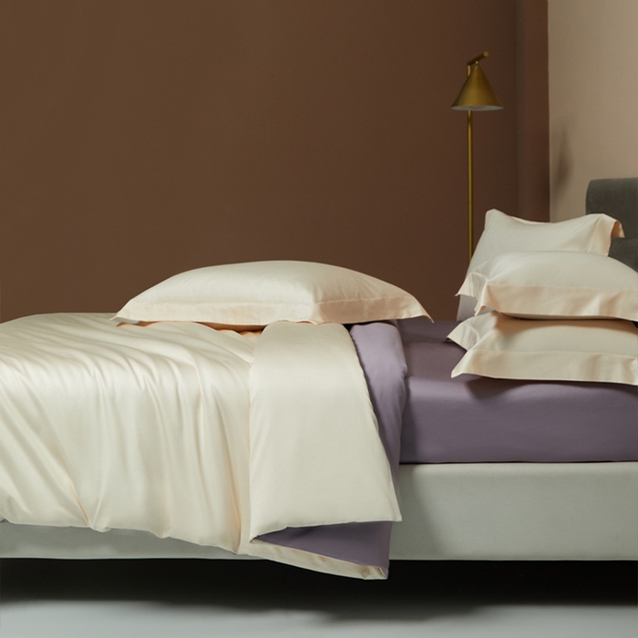 91家纺网 家纺一手货源 找家纺 柔觉家纺 2025新款100支长绒棉A类纯色双拼素色全棉四件套 香草色＆蔷薇紫