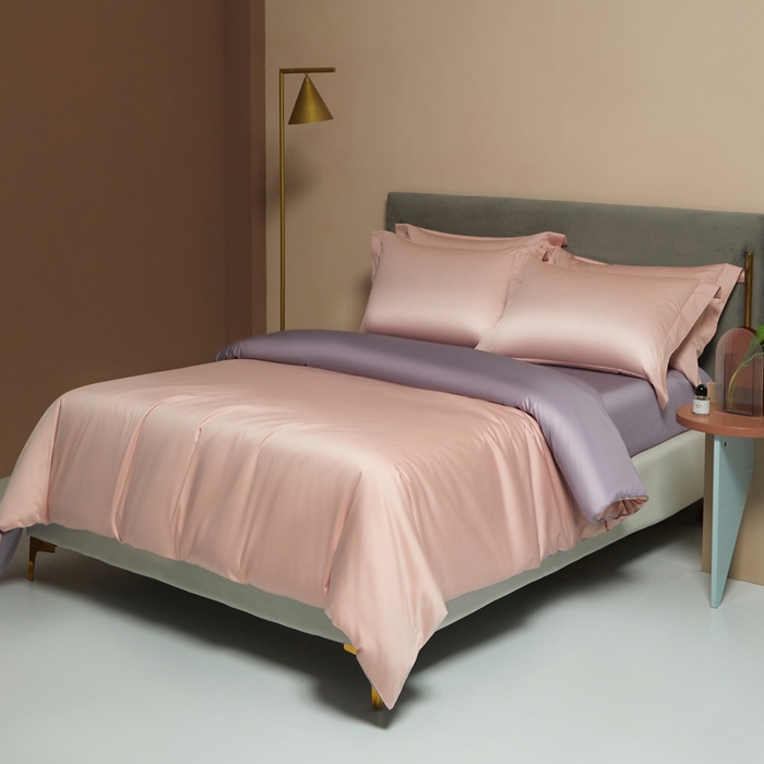 91家纺网 家纺一手货源 找家纺 柔觉家纺 2025新款100支长绒棉A类纯色双拼素色全棉四件套 粉豆沙＆蔷薇紫