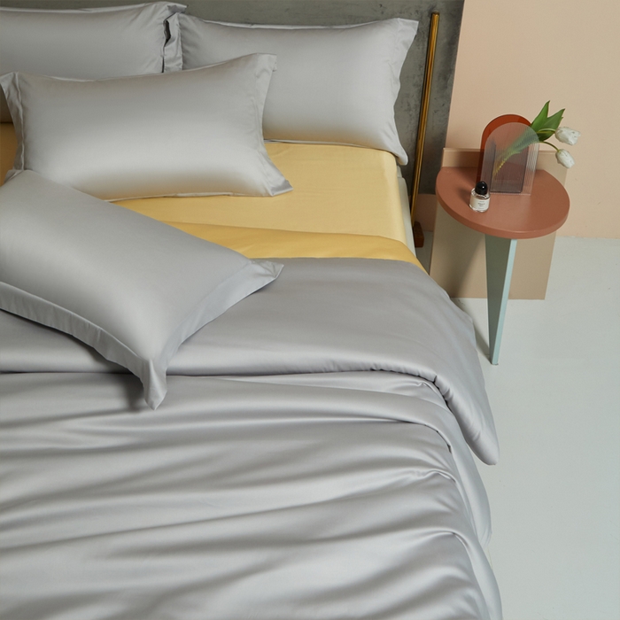 91家纺网 家纺一手货源 找家纺 柔觉家纺 2025新款100支长绒棉A类纯色双拼素色全棉四件套 雅致银＆柠檬黄