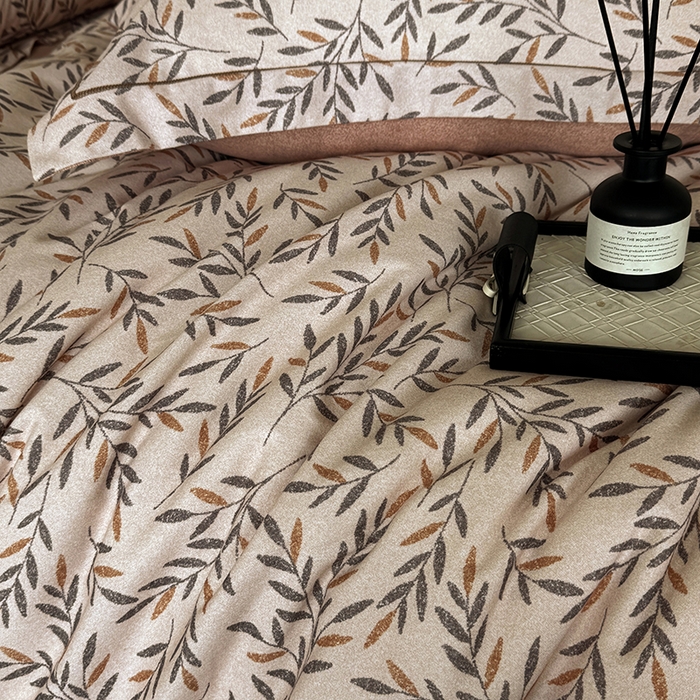 91家纺网 家纺一手货源 找家纺 遇安家纺 2025新款加厚全棉生态磨毛印花四件套 叶影