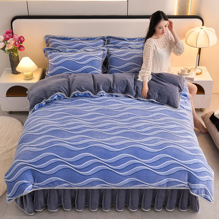 91家纺网 家纺一手货源 找家纺 梦宴 2025新款冬季牛奶绒加厚保暖床裙款法兰绒珊瑚绒四件套床上用品 时尚条纹