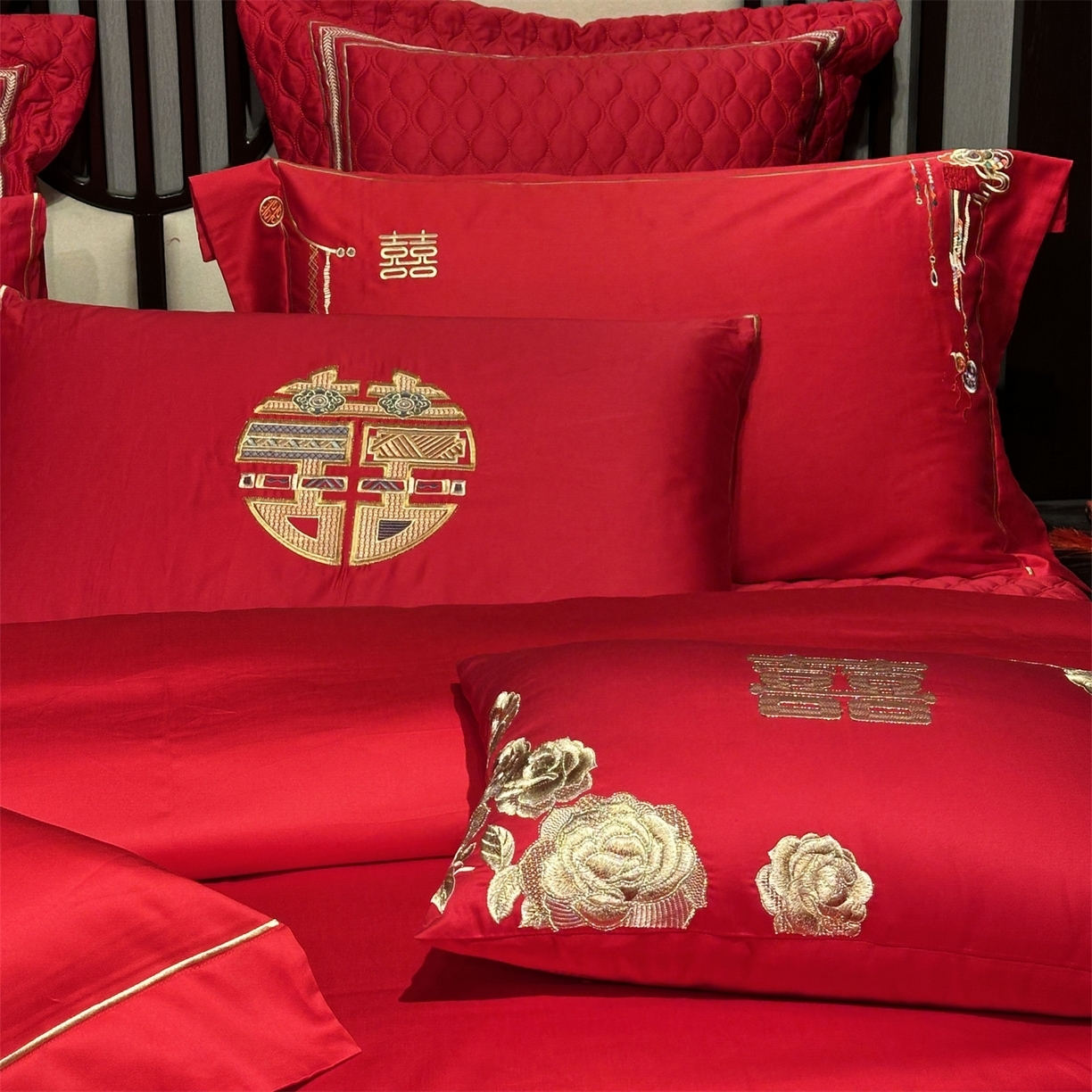91家纺网 家纺一手货源 找家纺 （总）美娘阁 2025新款长绒棉全棉贡缎提花款新中式古典韵味精美刺绣婚庆四件套-系列二