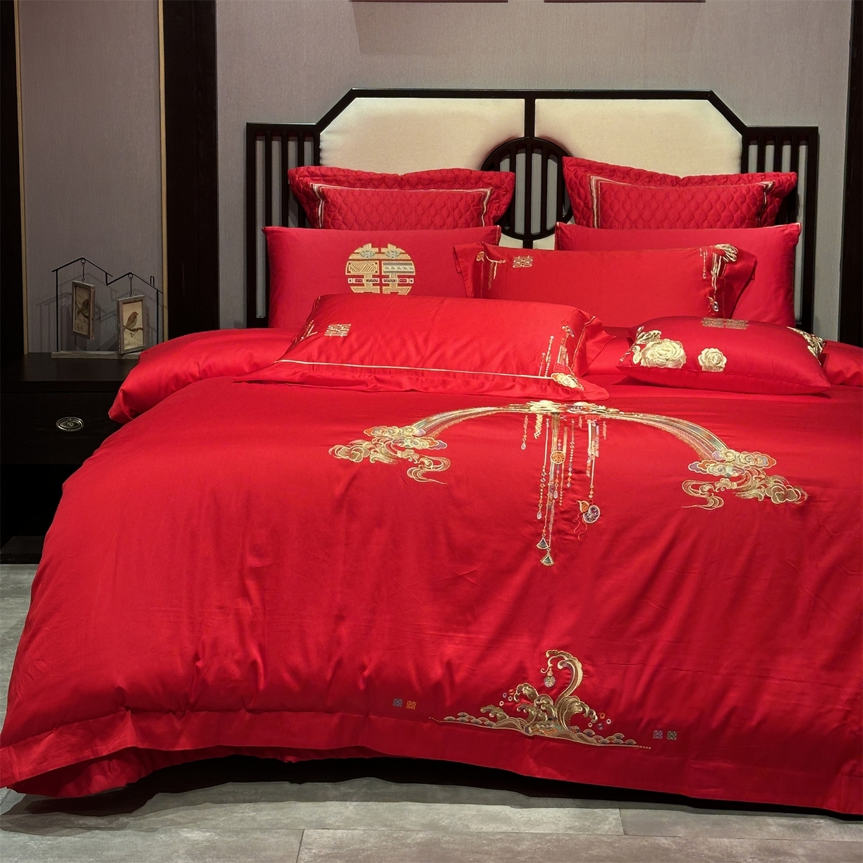 91家纺网 家纺一手货源 找家纺 （总）美娘阁 2025新款长绒棉全棉贡缎提花款新中式古典韵味精美刺绣婚庆四件套-系列二