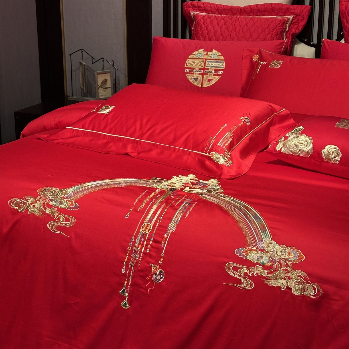 91家纺网 家纺一手货源 找家纺 （总）美娘阁 2025新款长绒棉全棉贡缎提花款新中式古典韵味精美刺绣婚庆四件套-系列二