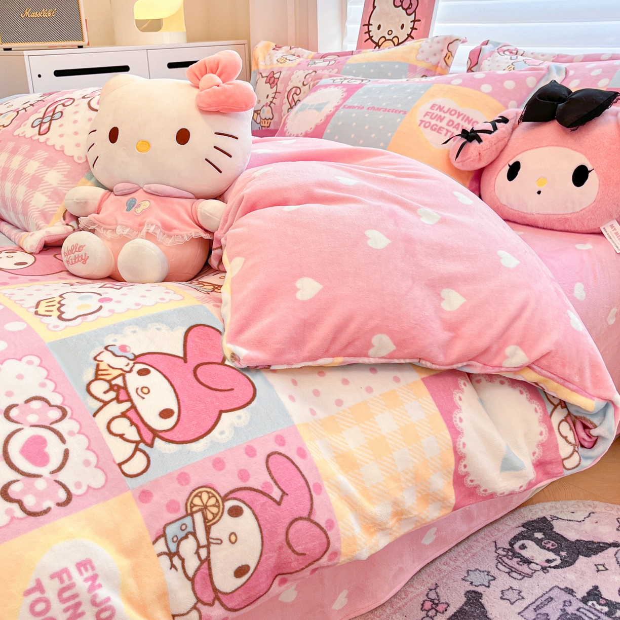 91家纺网 家纺一手货源 找家纺 （总）暮思家居 2025新款三丽鸥正版授权高克重200克加厚保暖卡通牛奶绒四件套