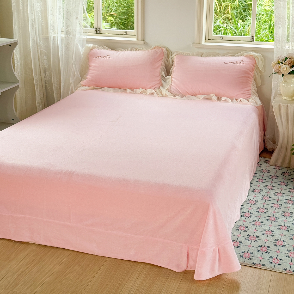 91家纺网 家纺一手货源 找家纺 （总）慕克斯家纺 2025新款牛奶绒韩版贴布绣四件套 遇见系列