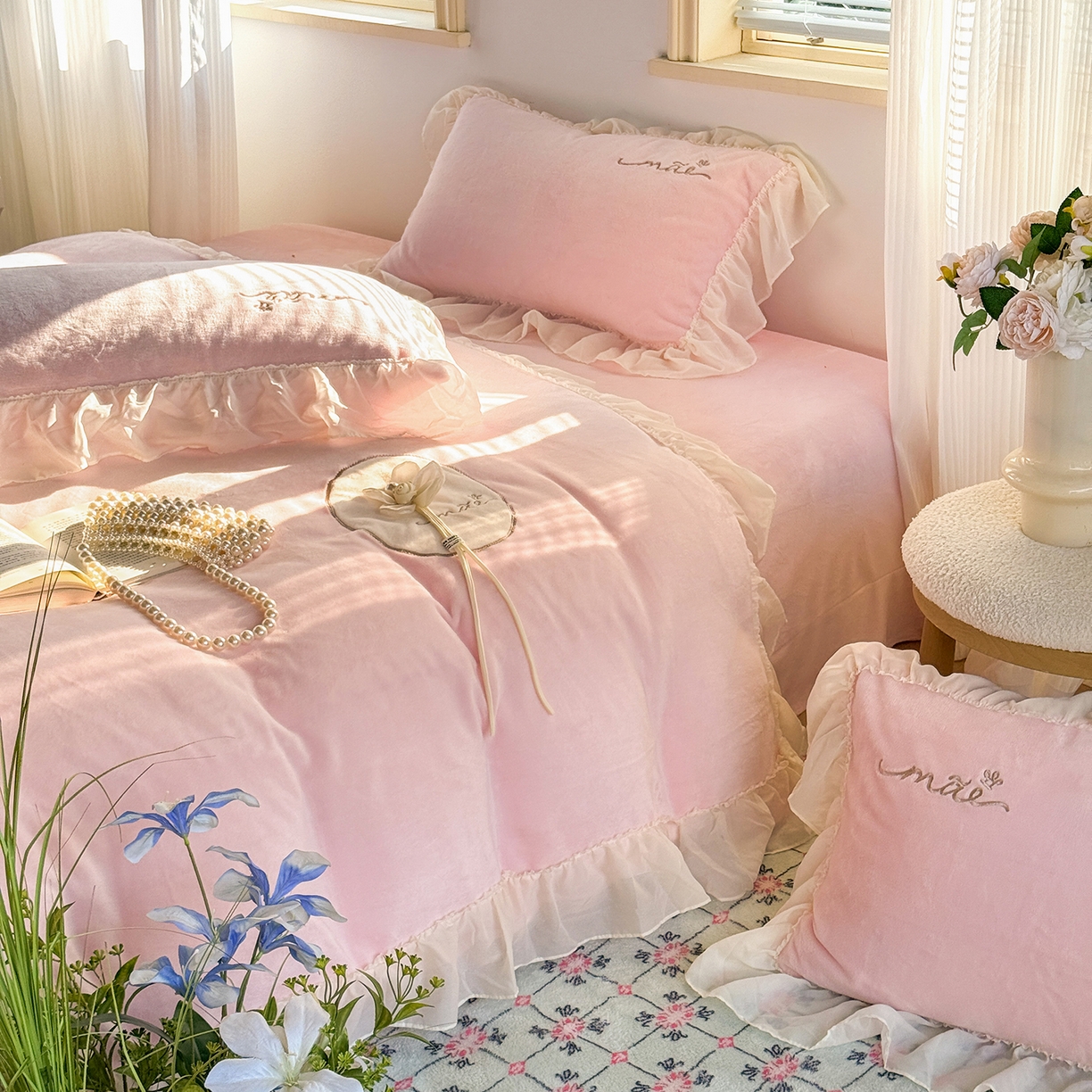 91家纺网 家纺一手货源 找家纺 慕克斯家纺 2025新款牛奶绒韩版贴布绣四件套 遇见系列 遇见-美人玉