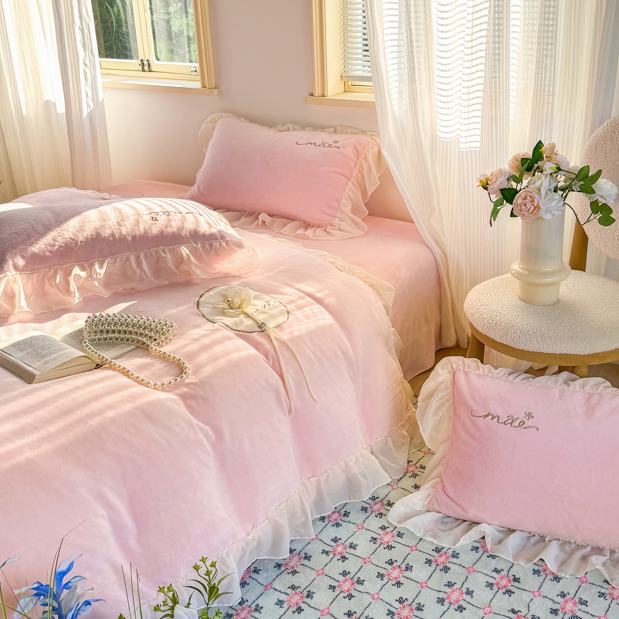 91家纺网 家纺一手货源 找家纺 慕克斯家纺 2025新款牛奶绒韩版贴布绣四件套 遇见系列 遇见-美人玉